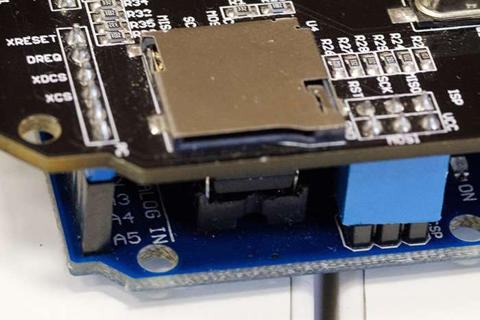 Platine mit Chip - in der Ausbildung Informatik geht es auch um Elektronk